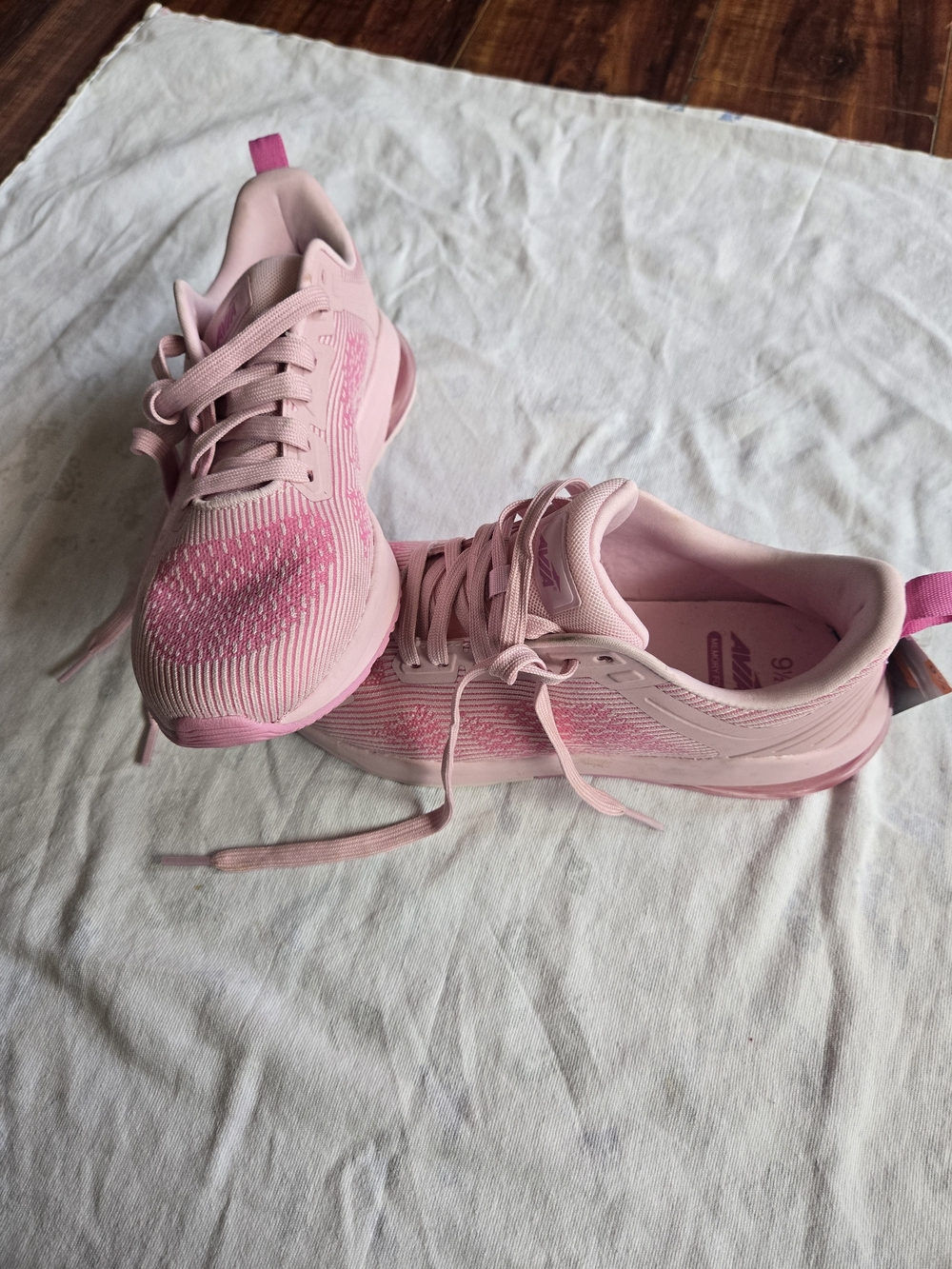 Avia Women's Light Pink Knit Athletic Sneakers
